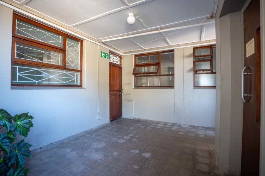 2 Bedroom Property for Sale in Buitenverwagting Western Cape